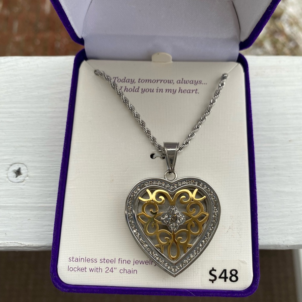 Hallmark Stainless Steel Fine Jewelry Heart Locket Necklace 24 Inch Chain/Case - Picture 4 of 17